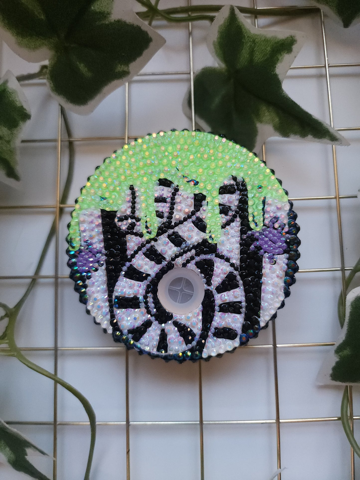 BEETLEJUICE SNOWGLOBE 15 OZ MUG SPARKLY LID