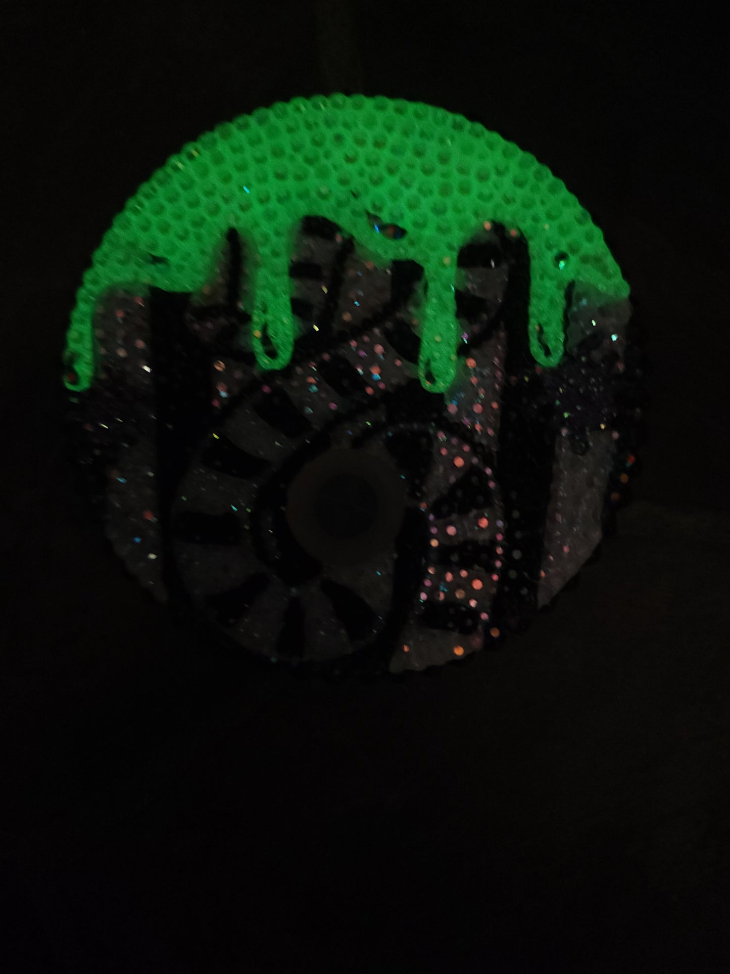 BEETLEJUICE SNOWGLOBE 15 OZ MUG SPARKLY LID