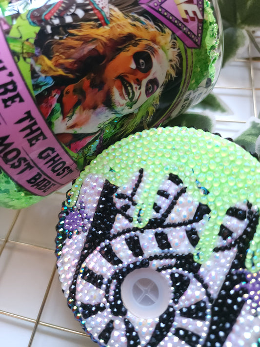 BEETLEJUICE SNOWGLOBE 15 OZ MUG SPARKLY LID